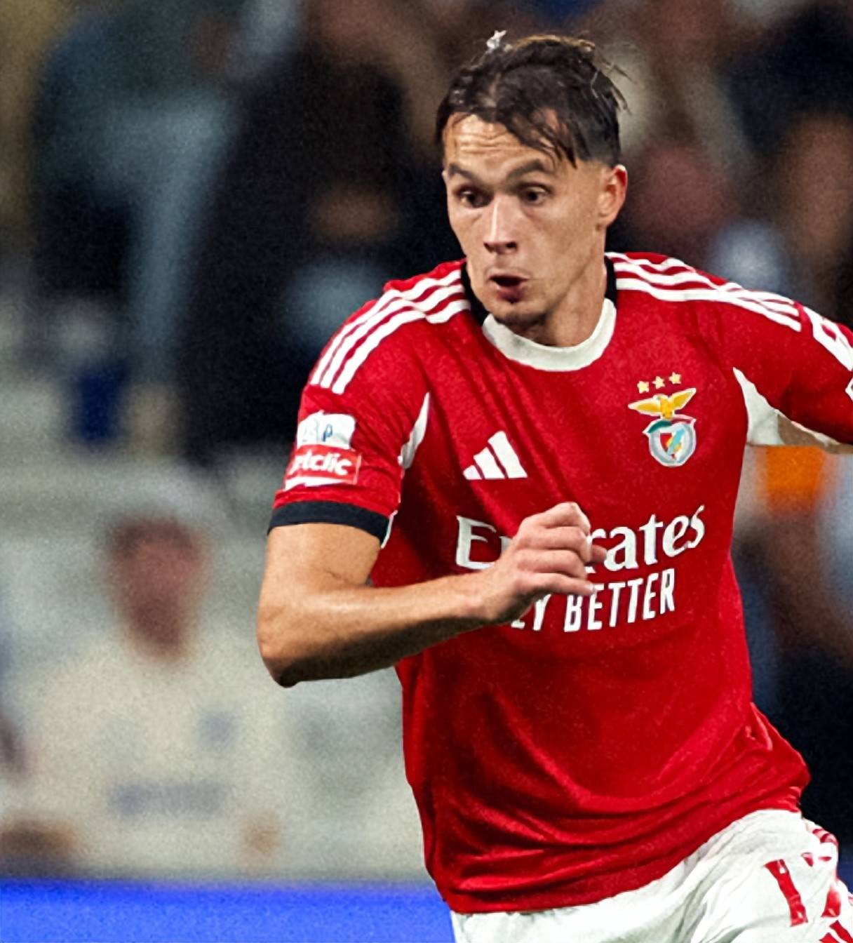 云鼎娱乐网站本菲卡今夜扳平良机，志在欧超杯名次提升，赛场秩序良好，控场能力受关注的简单介绍